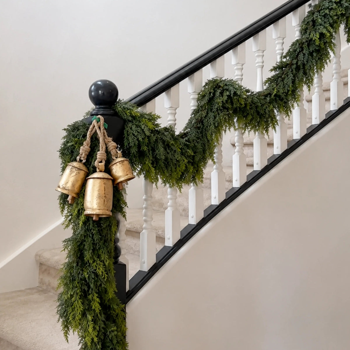 Ashcroft Long-Needle Pine Garland
