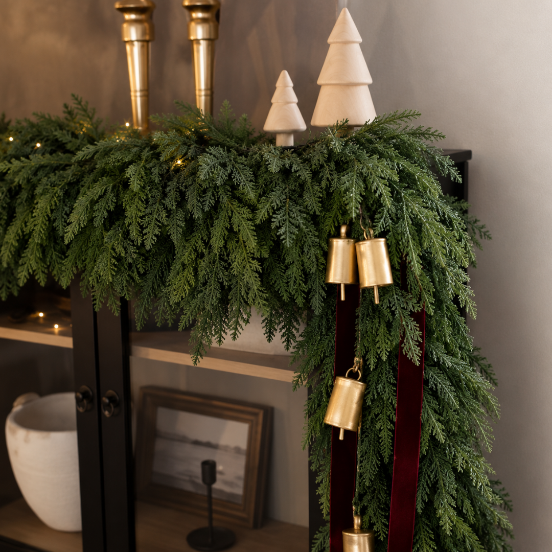 Ashcroft Long-Needle Pine Garland